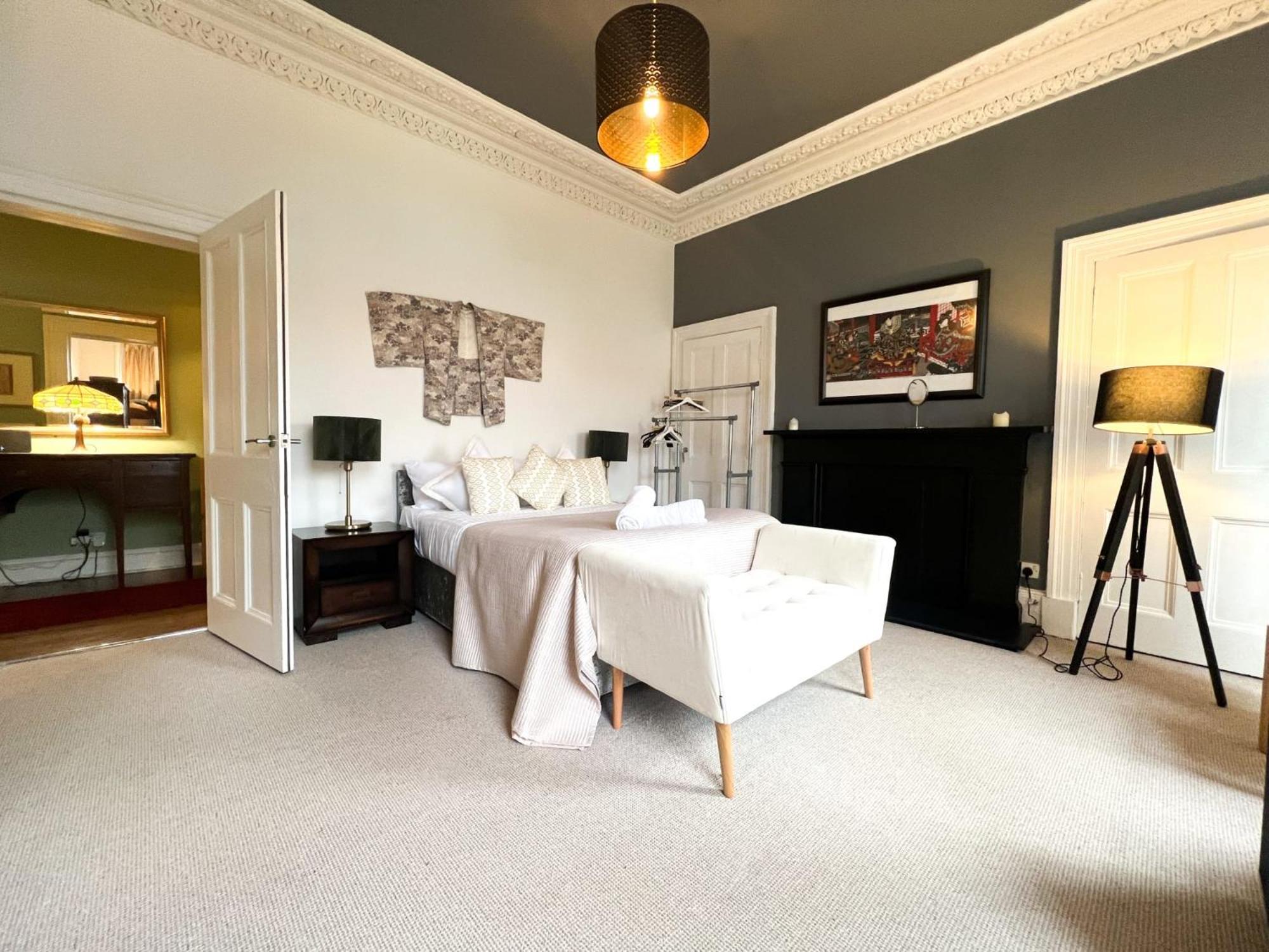 Garnethill Charm 3 Bed Flat Глазго